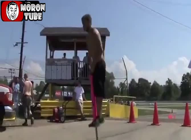Video :An ugly faceplant for a man enjoying himself while using a pogo stick